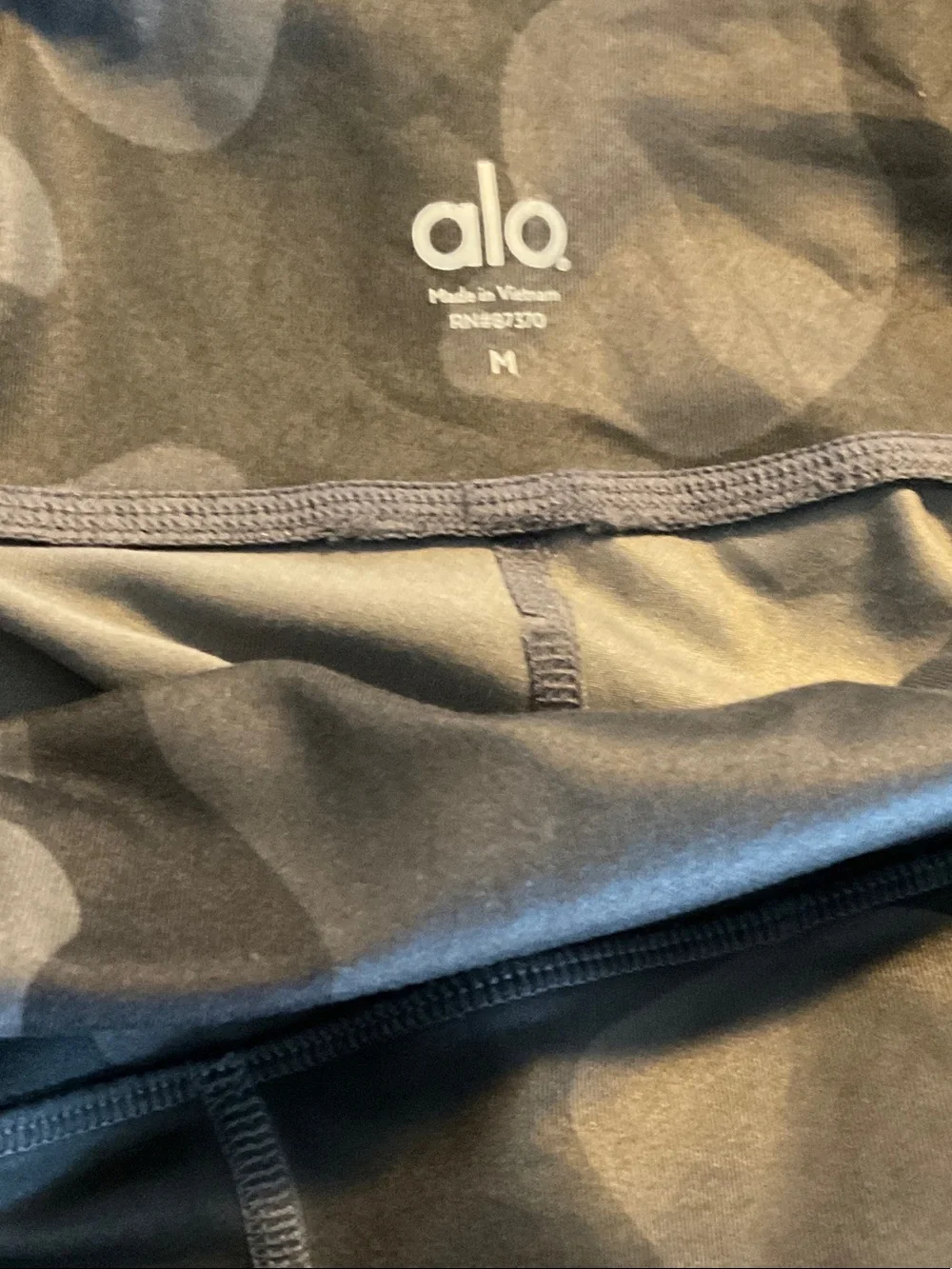 ALO Yoga Kids Black Camo High-Rise Leggings